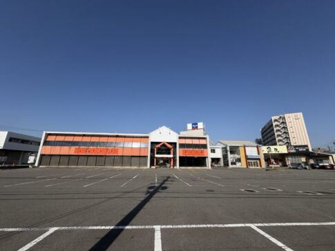 加古川市別府町 オートバックスべふ店跡 店舗外観