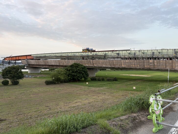 加古川市 鹿児之橋（かこのはし） 加古川土手道路から見た橋桁の様子
