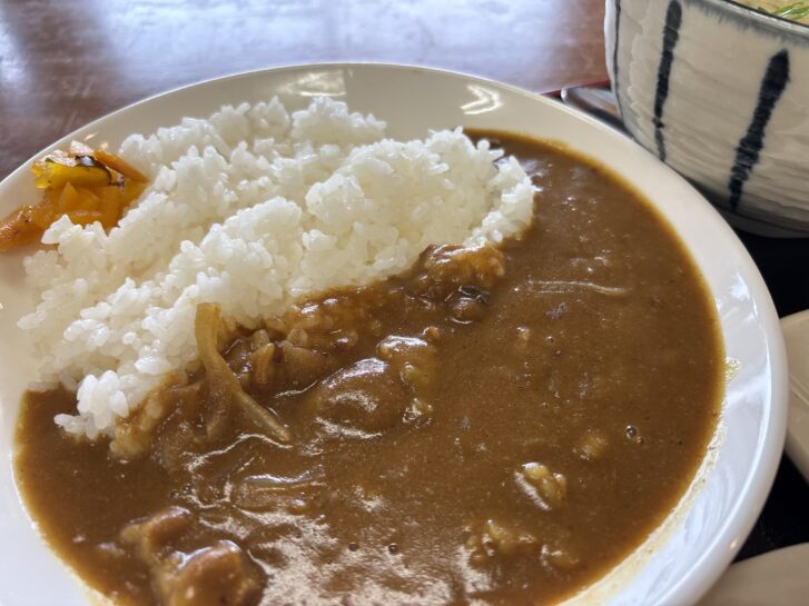 加古郡稲美町国岡 セルフ讃岐うどんの店「自家製麺セルフうどんむぎわら」さん カレー