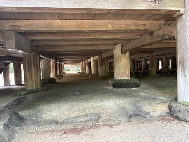 国宝 朝光寺本堂 床下