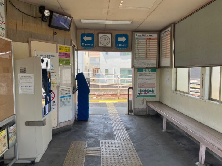 JR日岡駅 駅舎構内(2024年8月)