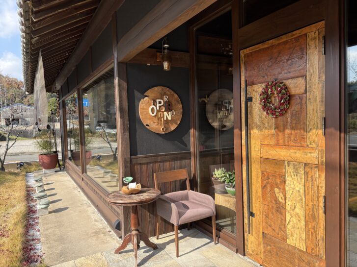 poroni 店舗入り口