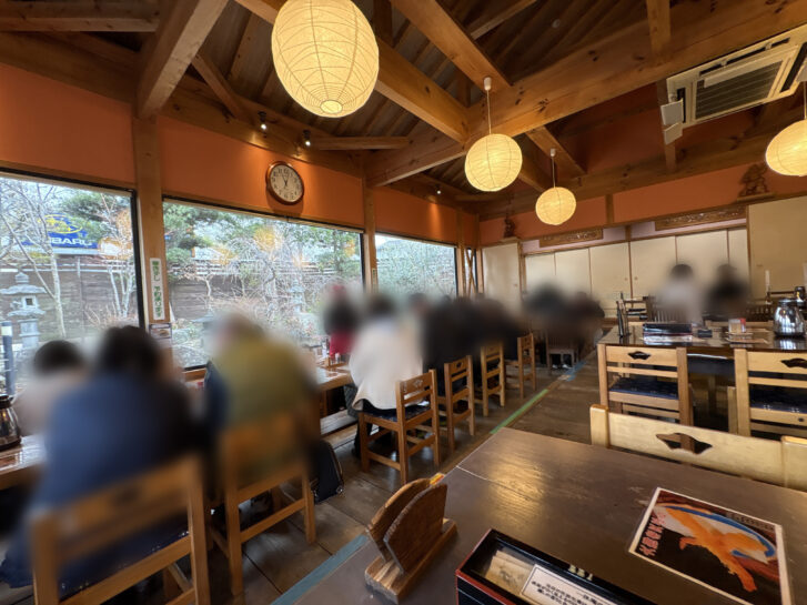 播州三木一休庵 店内カウンター席、座敷席