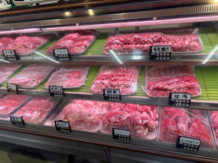 ミートショップナカオ 牛焼肉系のショーケース