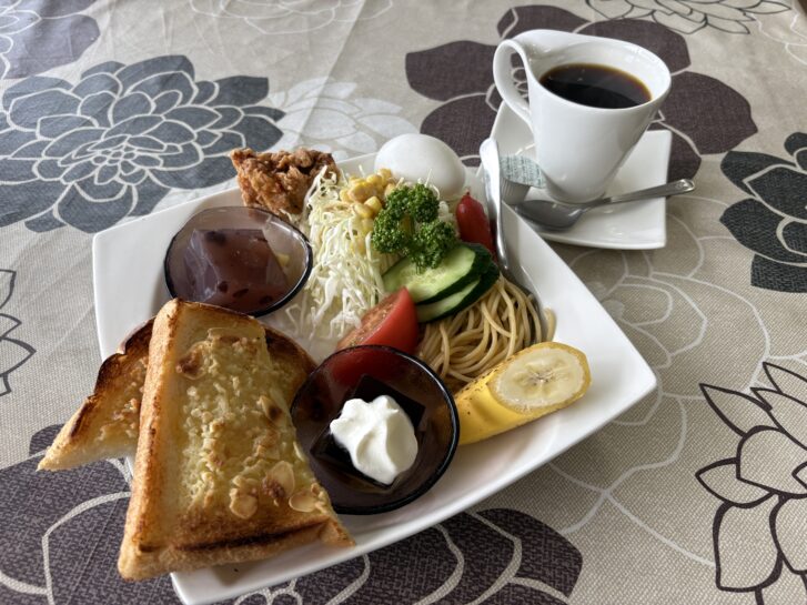アーモンドトーストセット（1050円税込み）