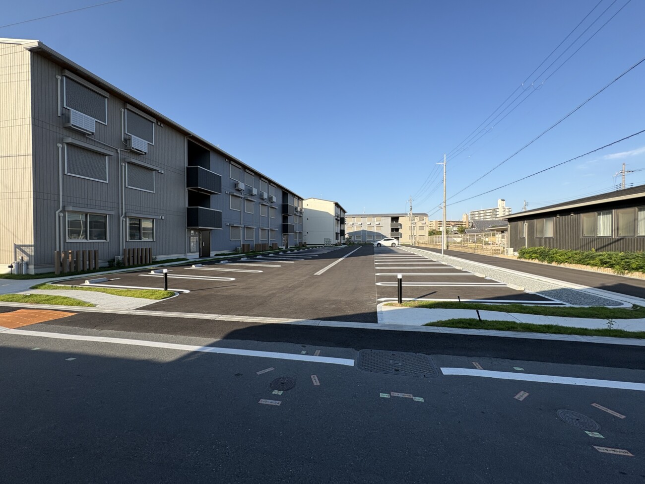 ニッケ社宅跡地 集合住宅ガーデンコート加古川 西側 駐車場完成の様子