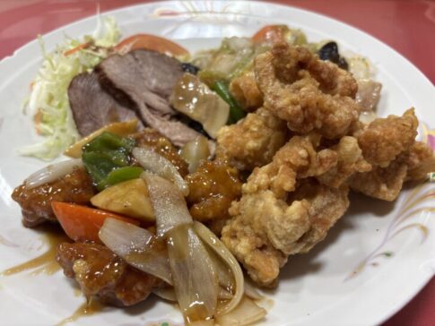 野口町北野 北京料理夜来香の夜来香ランチ（酢豚・チャーシュー・八宝菜・唐揚げのワンプレート）