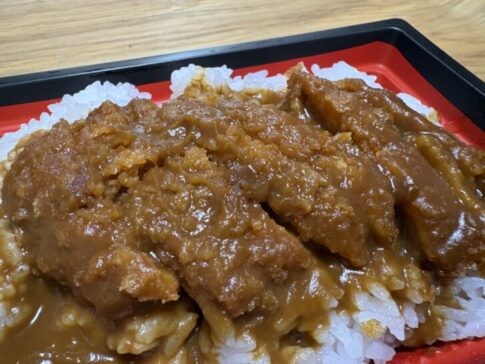デミソースがたっぷりかかったカツ