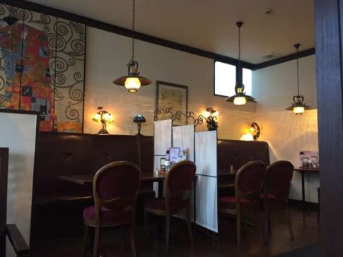 播磨町古田 喫茶明日香アールヌーボー店 店内