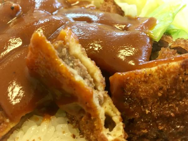 高砂市伊保港町 すし・かつめし一平 かつめしとキャベツ