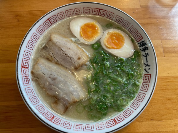 稲美町国岡 博多ラーメン片岡屋稲美店 煮玉子ラーメン