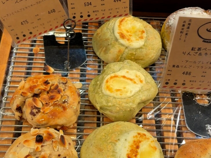 石窯パン工房マナレイア野口店 店内陳列パン