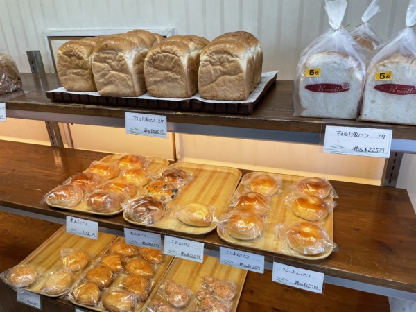 高砂市緑丘 パンのアトリエロゼット 店内