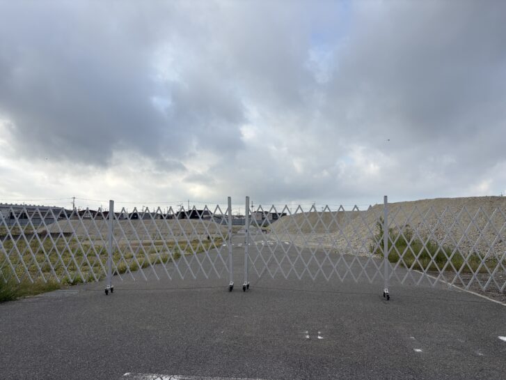 稲美町 六甲バター稲美工場跡地 正門から見た敷地内の様子