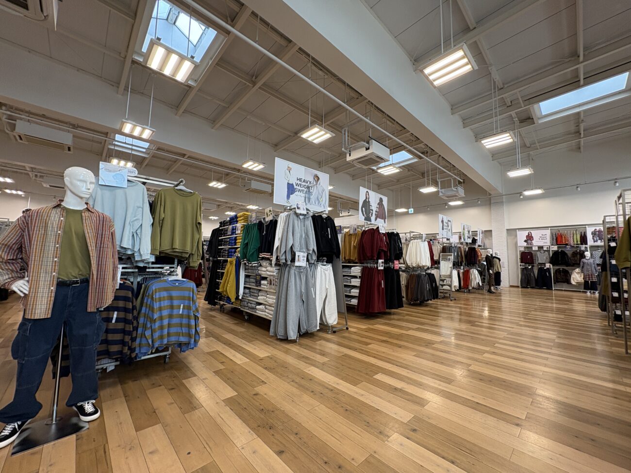 GU 加古川駅前店 店内