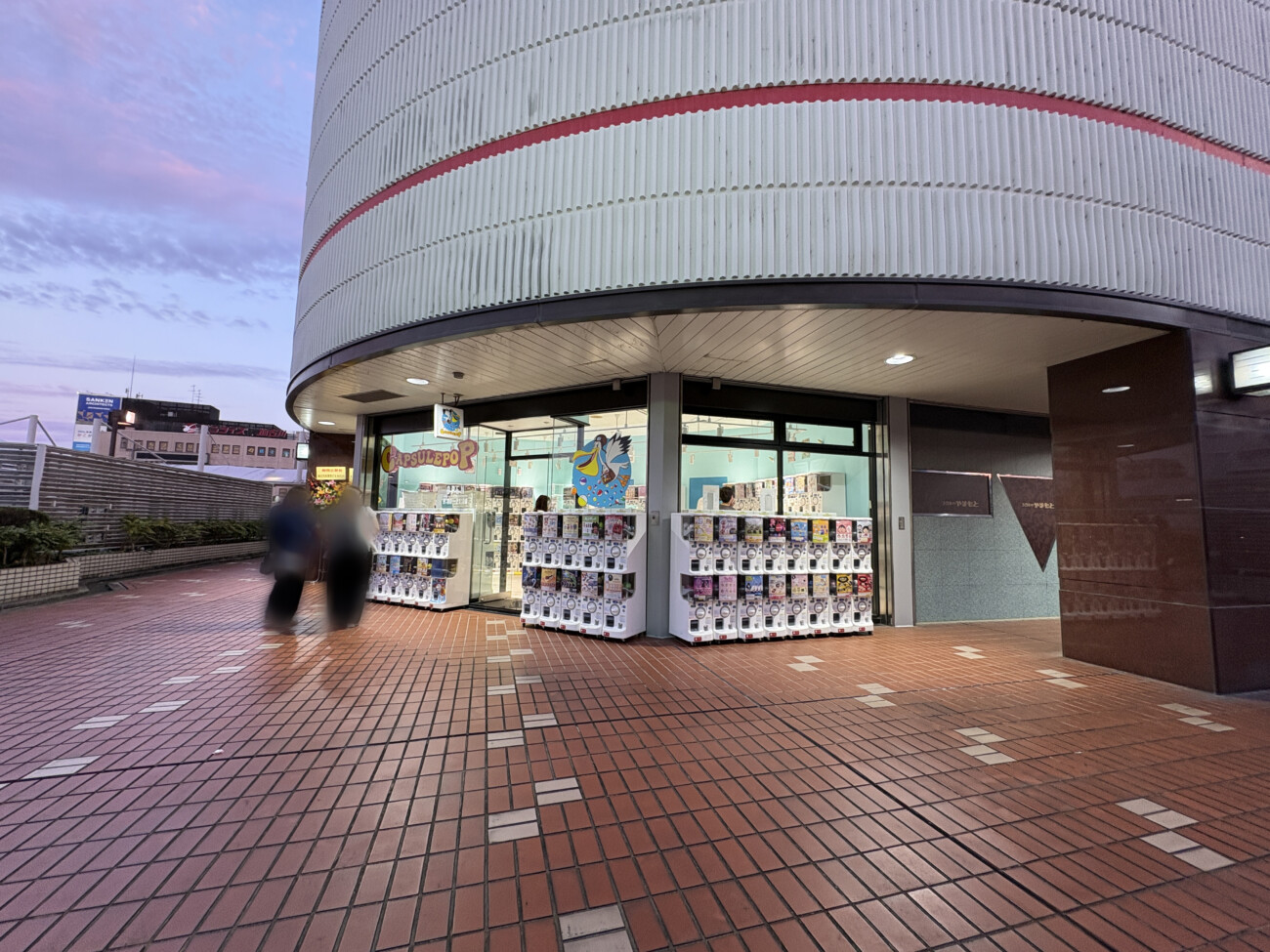 CAPSULEPOP 2階店舗(ビル2階北西)