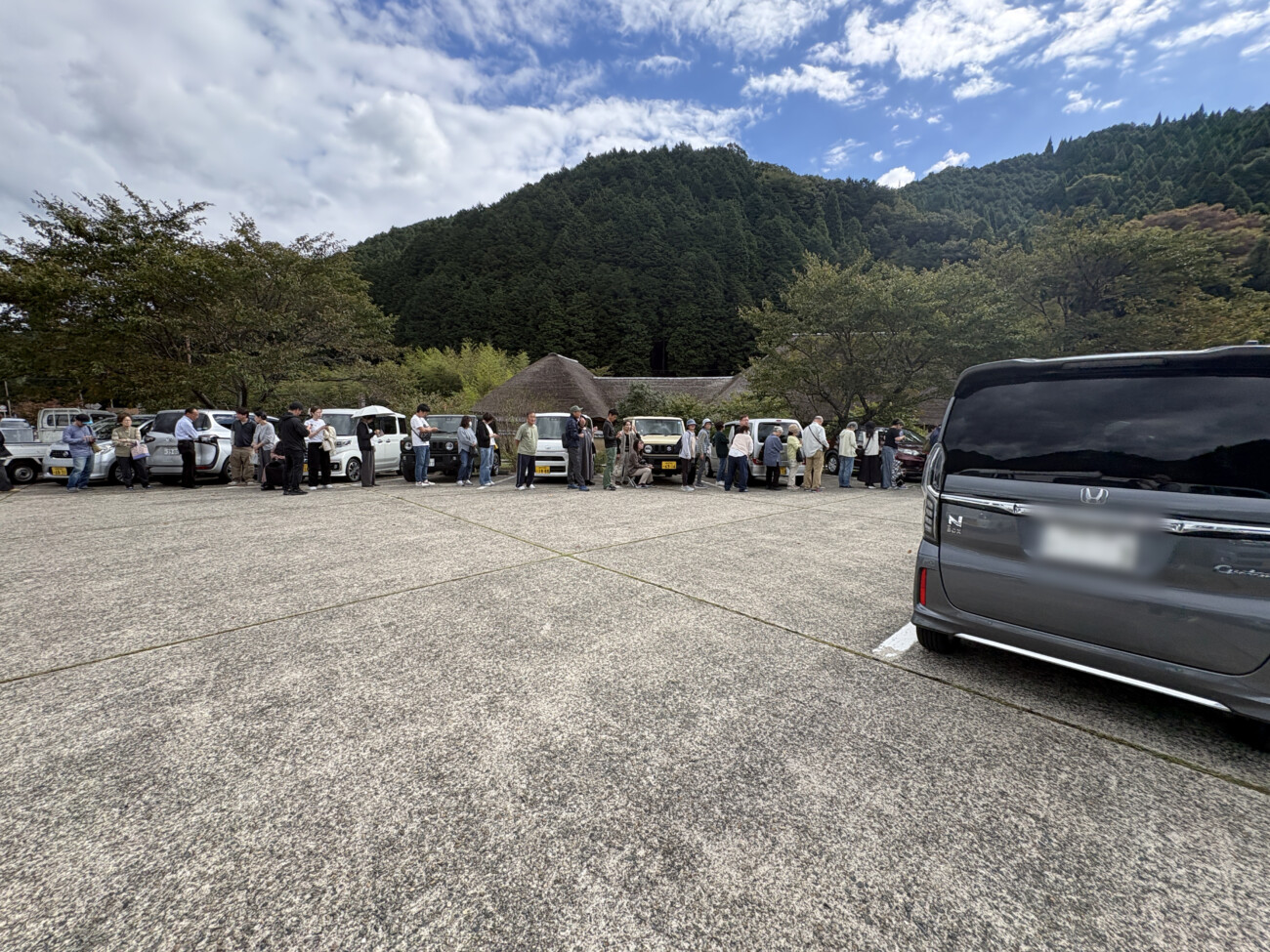 播磨屋本店 生野総本店 長蛇の列(およそ70人)
