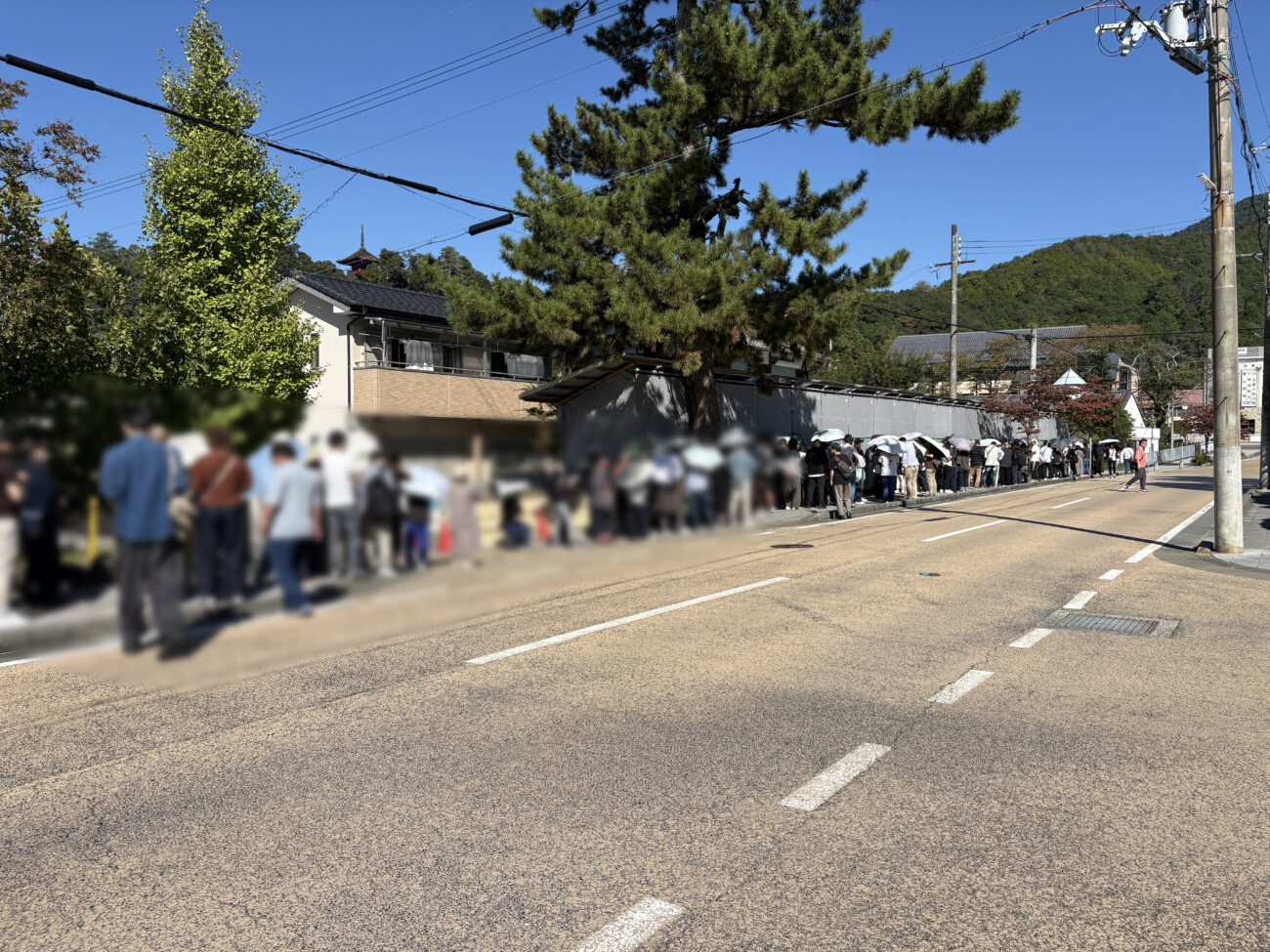 中島大祥堂 丹波本店 100人を超える行列(開店10分前)