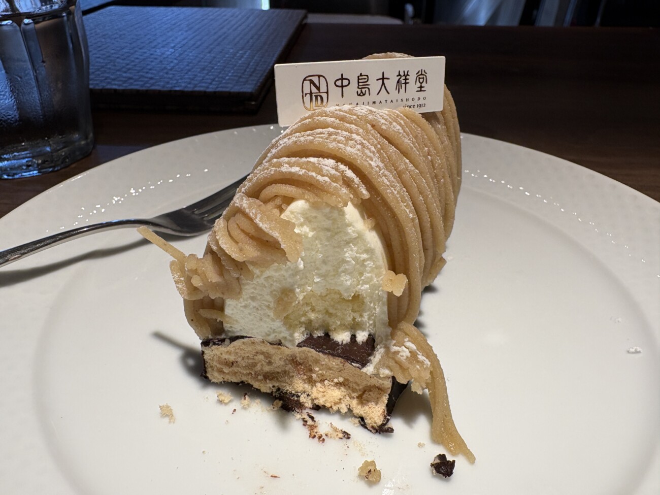 中島大祥堂 丹波本店 かやぶきの断面